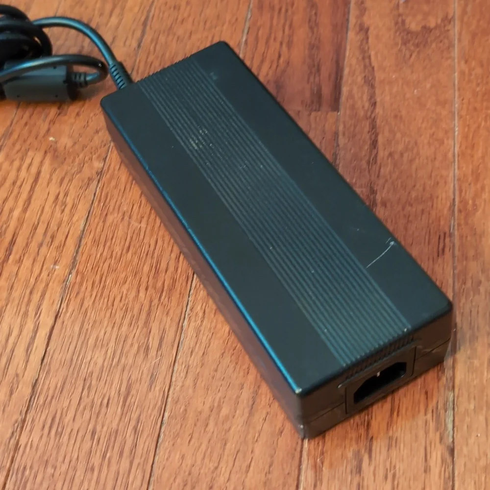 HP 180W AC Adapter TPC-BA521 681059-001 Charger Power Supply